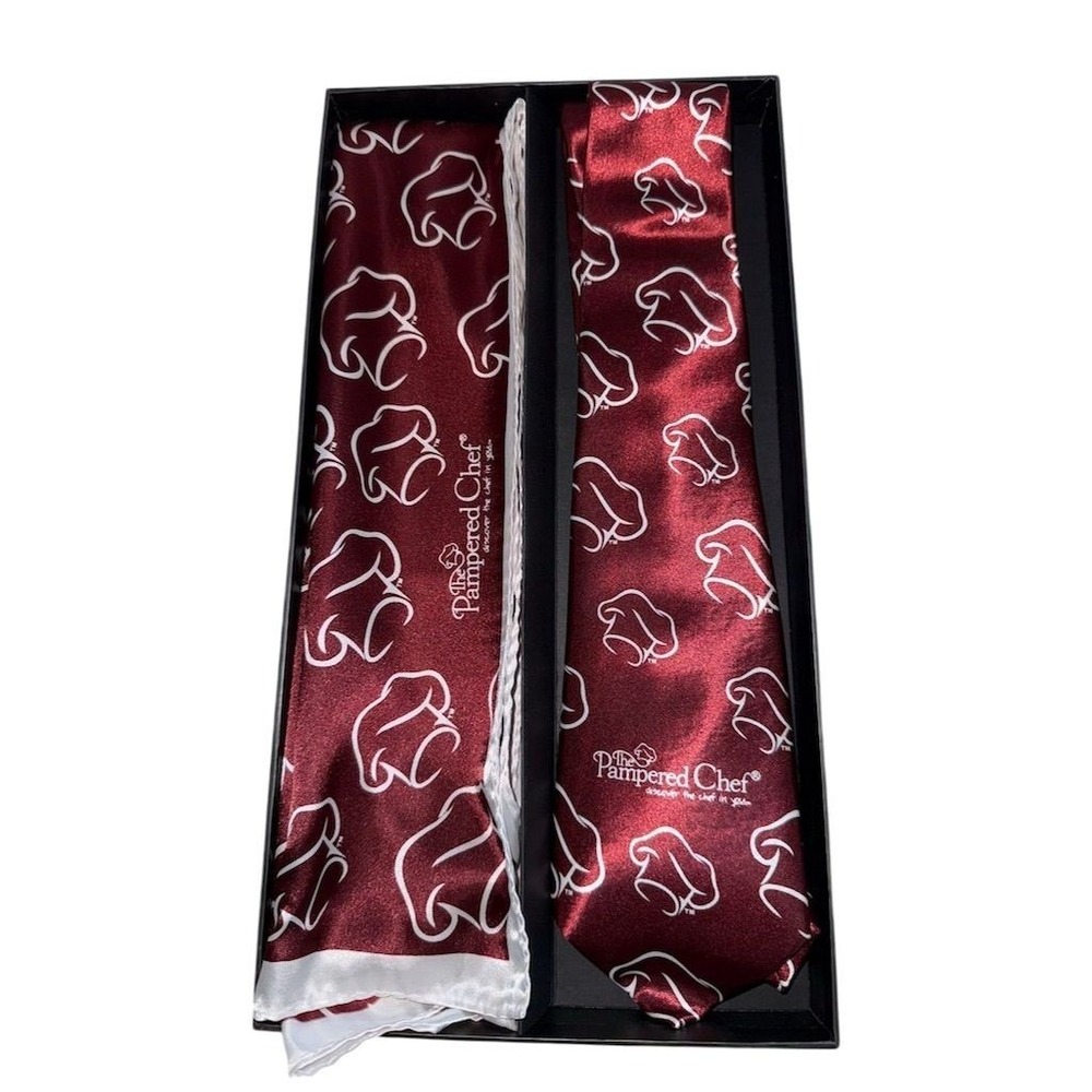 The Pampered Chef consultant award Maroon‎ Tie & Scarf Set with Chef Hats Print